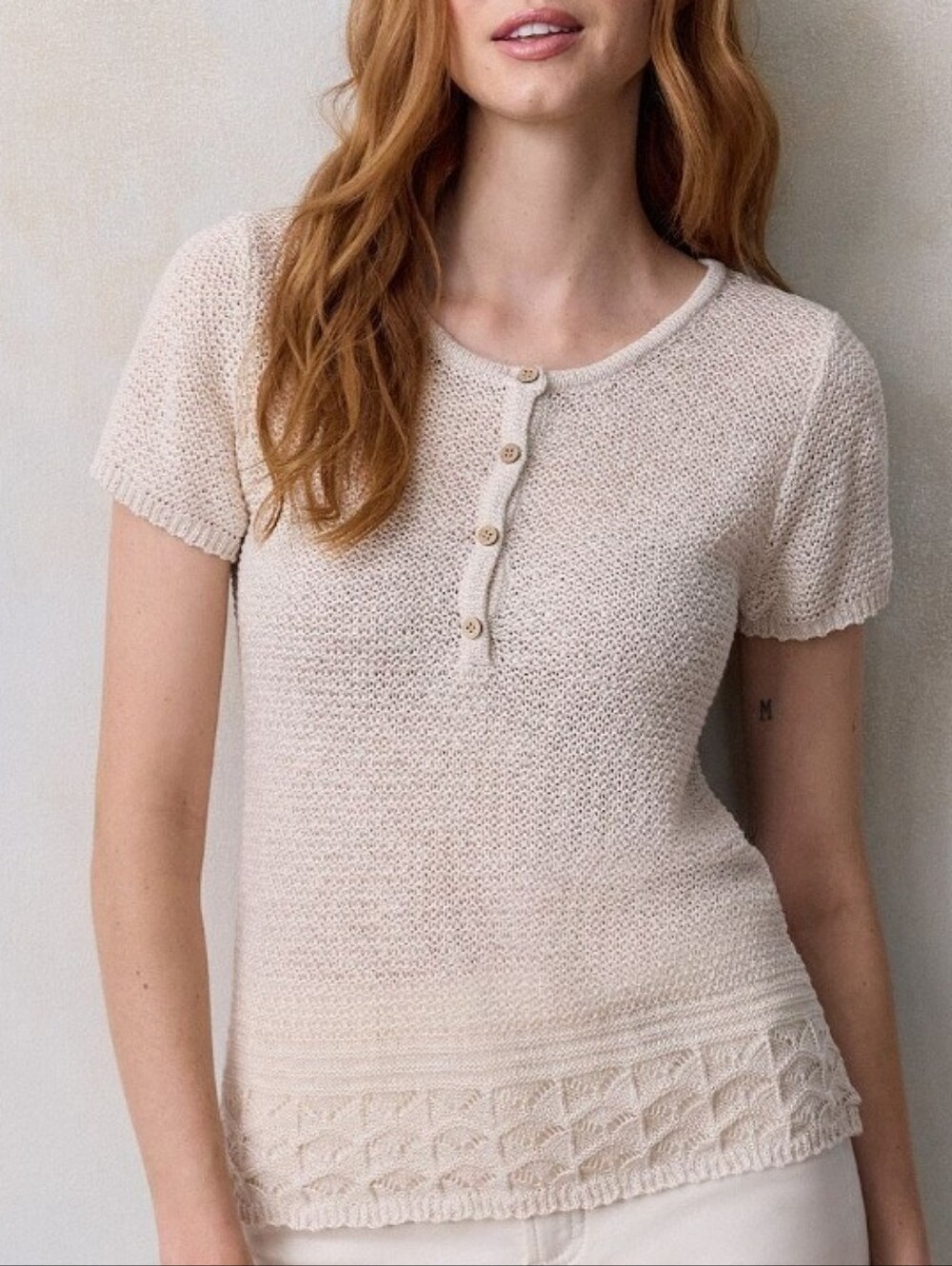 LC Lauren Conrad Short Sleeve Henley Sweater Tee – Fusilli – Size Medium